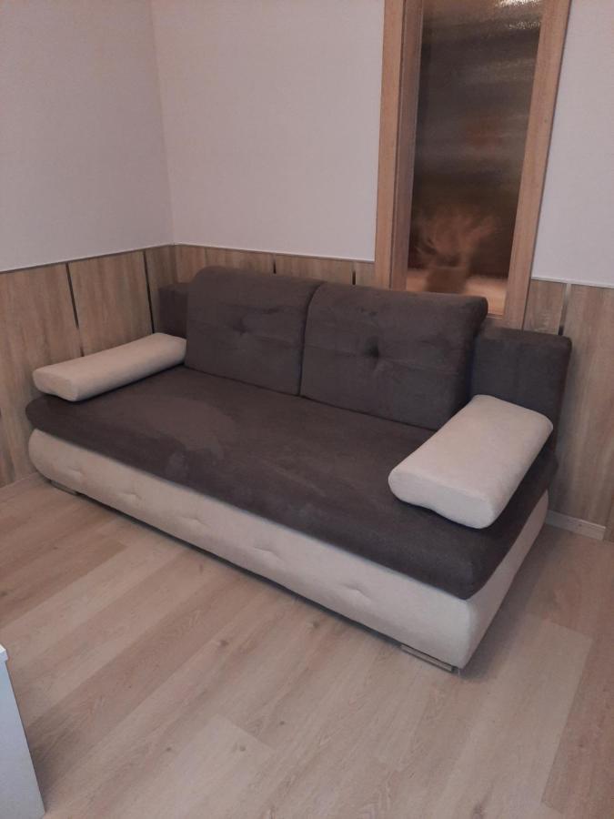 Fenyo Apartman Apartment Nagykata Exterior photo